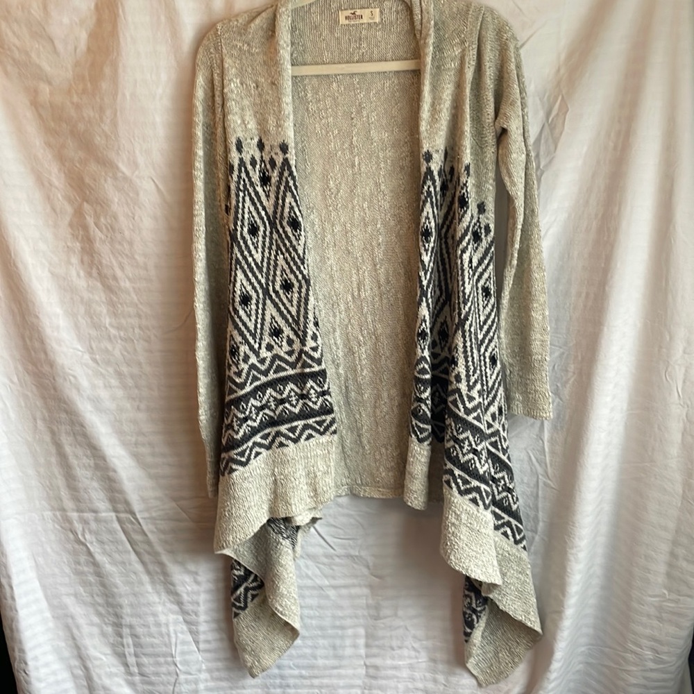 Hollister Cardigan Size Small
